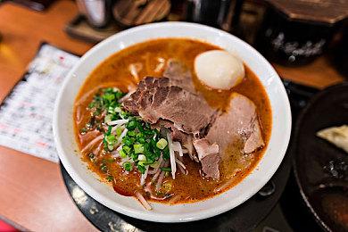 《漫威蜘蛛侠2》新海报 展示共生体战衣和蜥蜴